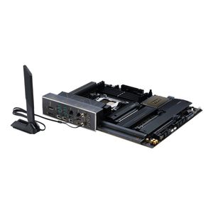 90MB1D10-M0EAY0-Galeria-5