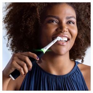 ORAL-B-IO-3-NEGRO-Galeria-4