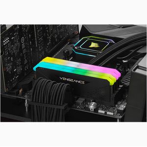 CMG64GX4M2E3200C16-Galeria-4