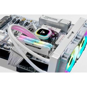 CMH32GX4M4E3200C16W-Galeria-2