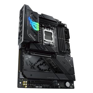 90MB1IV0-M0EAY0-Galeria-4