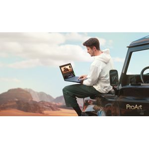 90NB1411-M00370-Galeria-14