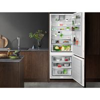 Miniatura 4 de FRIGORIFICO COMBI INTEGRABLE AEG NSC7P751ES NOFROST E ALTO 188.4 CM ANCHO 70 CM