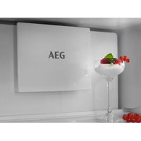 Miniatura 13 de FRIGORIFICO COMBI INTEGRABLE AEG TC7CS181DS NOFROST D ALTO 177CM ANCHO 54,6 CM