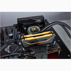CMW16GX4M2E3200C16-Galeria-9