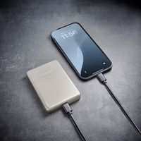 Miniatura 17 de Intenso Powerbank MW10000 MagSafe Champán
