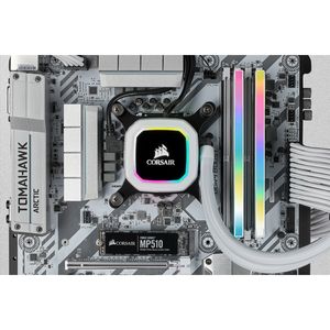 CMH16GX4M2D3600C18W-Galeria-4