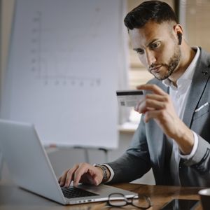 ARTICABLOOMBLACK-Galeria-7