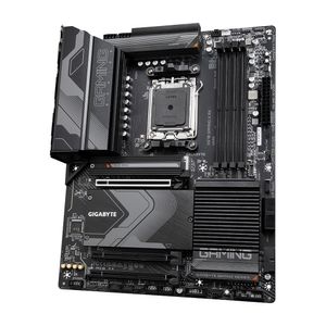 X670-GAMING-X-AX-G10-Galeria-4